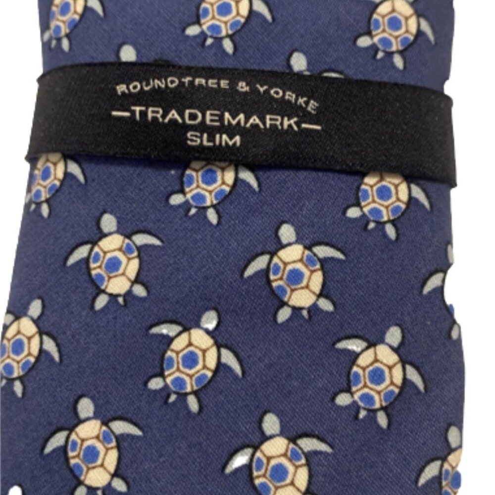 ❌Sold❌ Turtles Necktie Slim Tie Roundtree & Yorke Men’s 100% Cotton